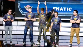 BLG：从亮标争议到竞技心态的崩塌；涅槃组的榜首悬念：NIP 的优势与隐忧！