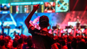 TES被KC零封，LPL赛制大满败队伍诞生！